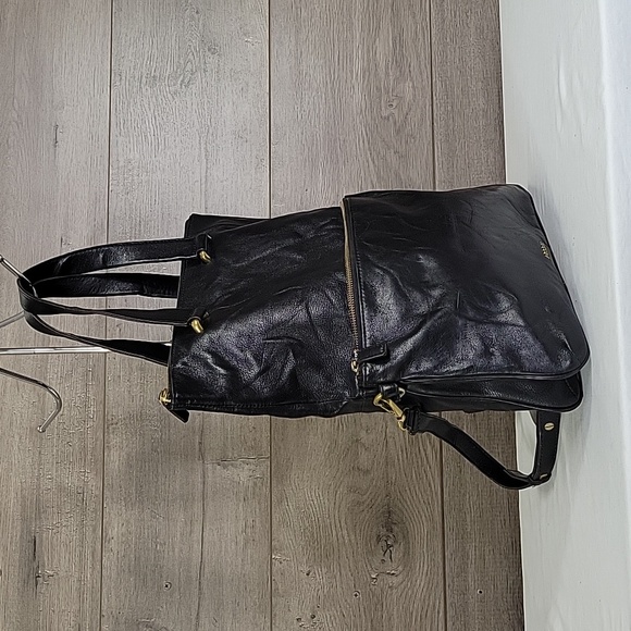 Fossil Flap Front Black Leather Crossbody Shoulder Bag - Picture 3 of 16